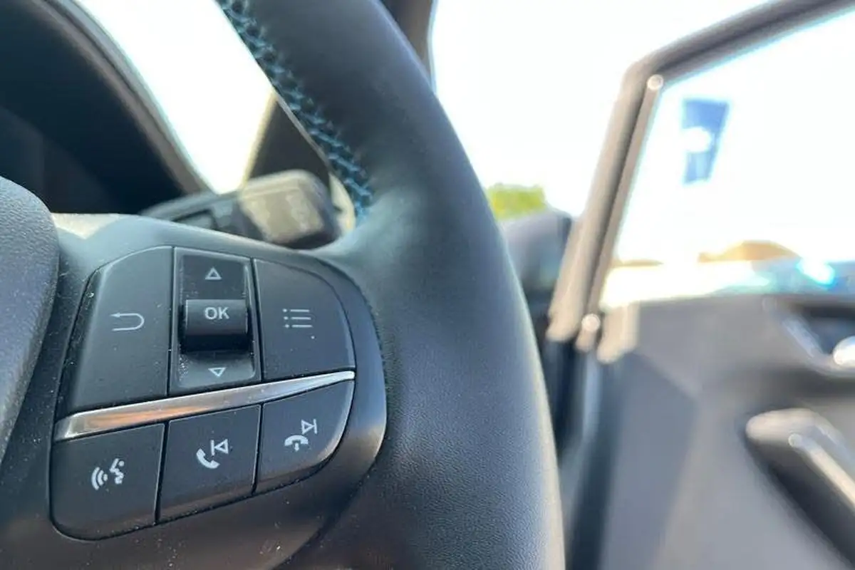 2023-ford-fiesta-10t-active-125ps-hybrid-mhev-big-26