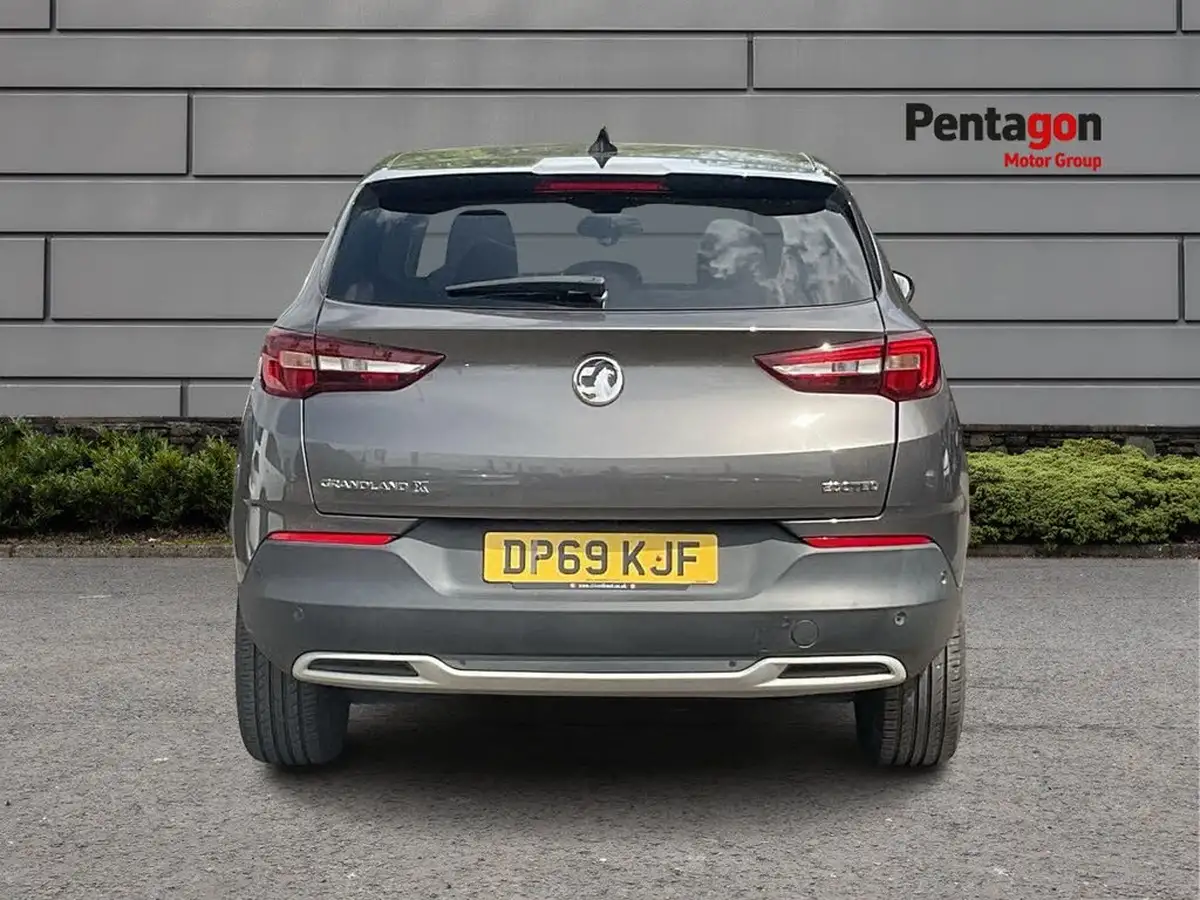 2019-vauxhall-grandland-x-12-sri-nav-big-15