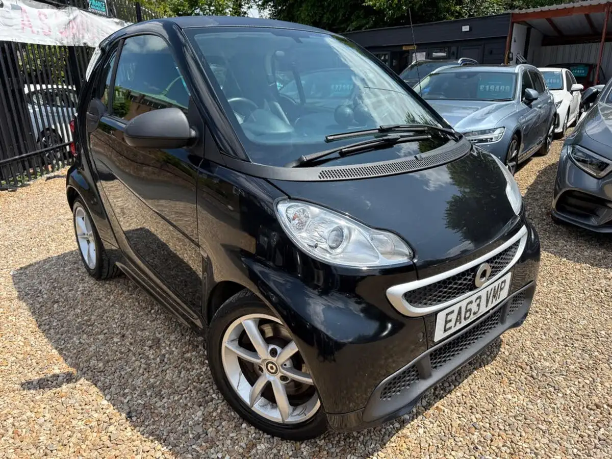 2013-smart-fortwo-10-edition-21-coupe-big-0