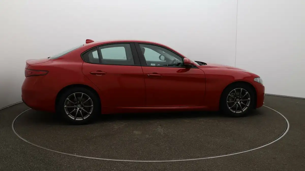 2019-alfa-romeo-giulia-22td-super-150bhp-big-48