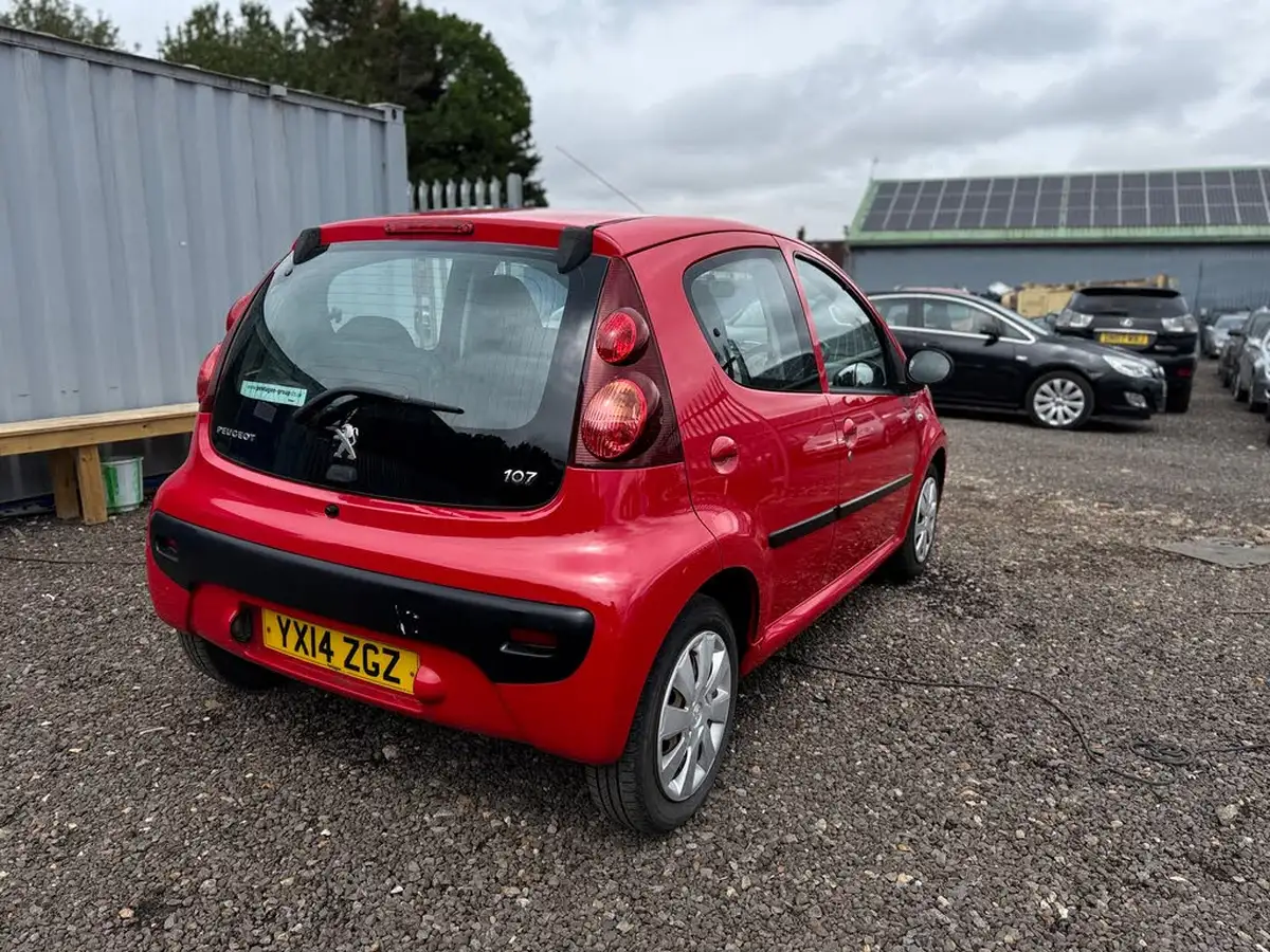 2014-peugeot-107-10-active-5d-big-8