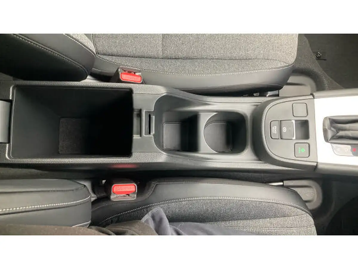 2023-honda-jazz-15-i-mmd-sr-big-17
