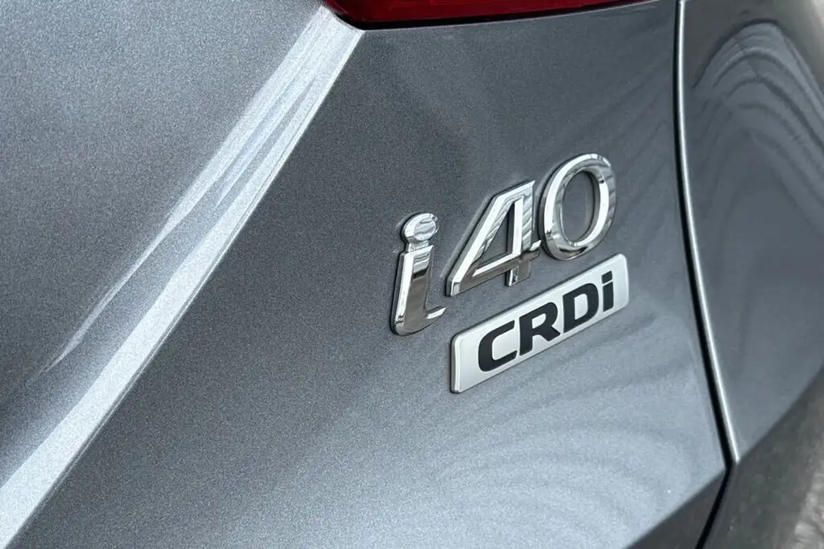 2017-hyundai-i40-17crdi-se-nav-141ps-tourer-5d-big-26