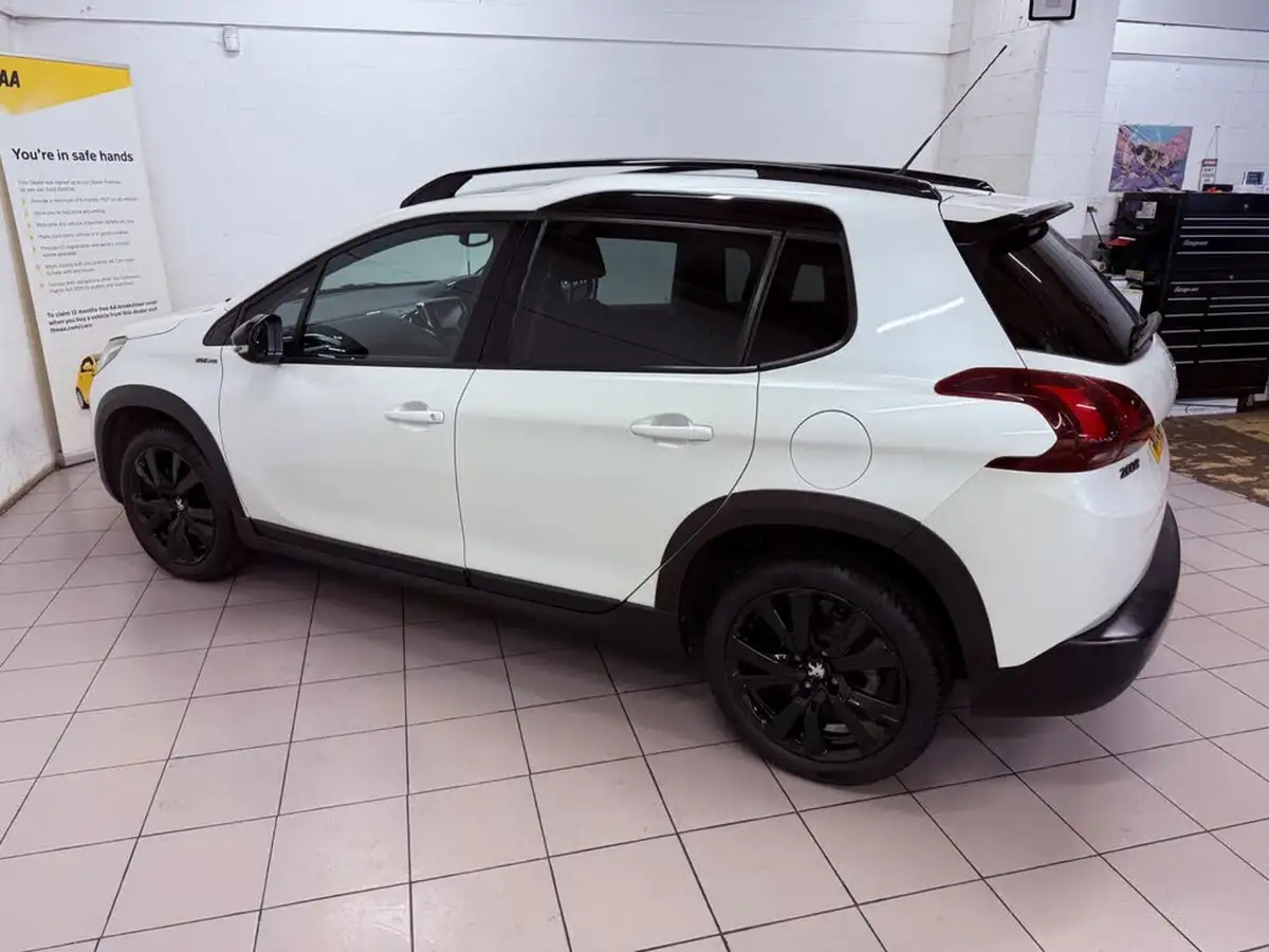 2017-peugeot-2008-suv-12-puretech-gt-line-110bhp-big-4