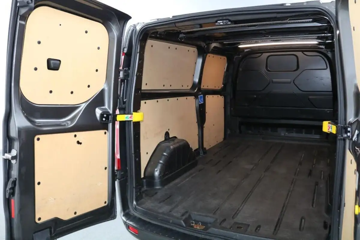 2022-ford-transit-custom-20tdci-340-l1h1-limited-170pseu6dt-auto-big-16
