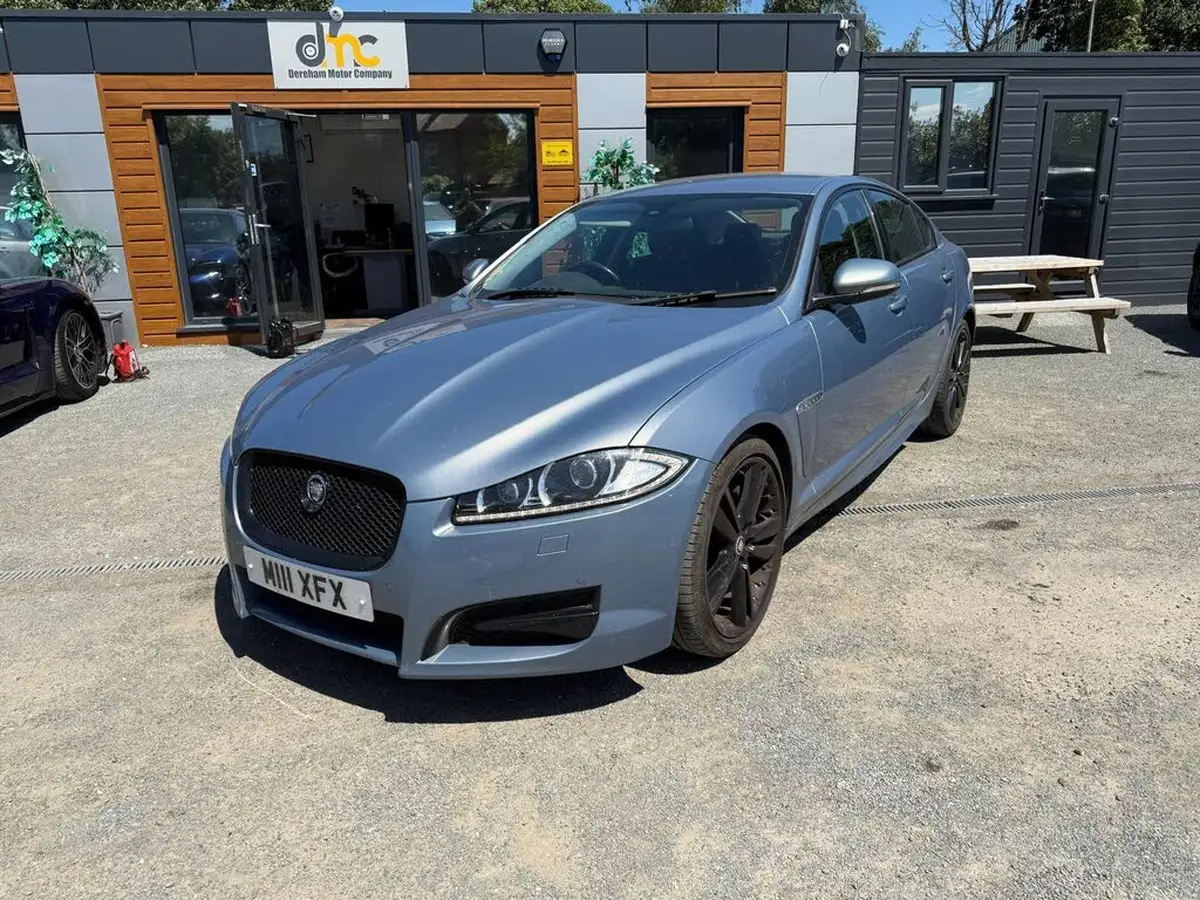 2013-jaguar-xf-30td-s-premium-luxury-ss-saloon-4d-auto-big-0