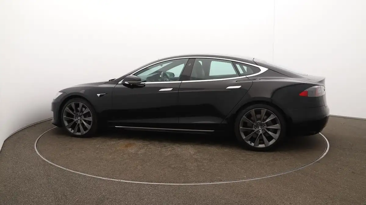 2020-tesla-model-s-e-long-range-big-61