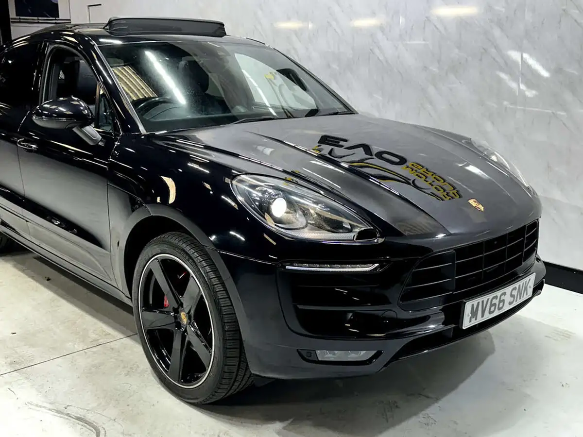 2016-porsche-macan-30-gts-big-29