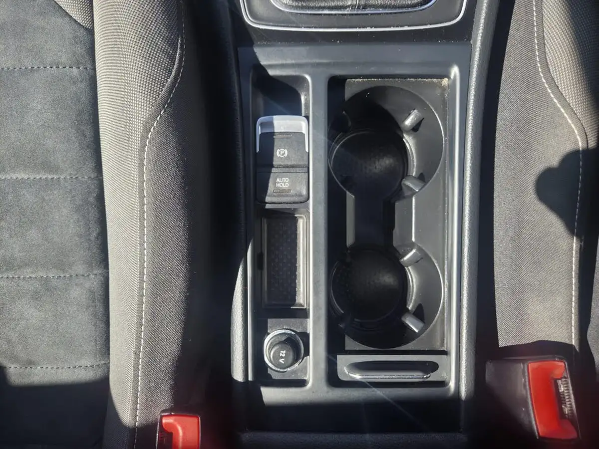 2013-volkswagen-golf-20tdi-gt-ss-hatchback-5d-big-22