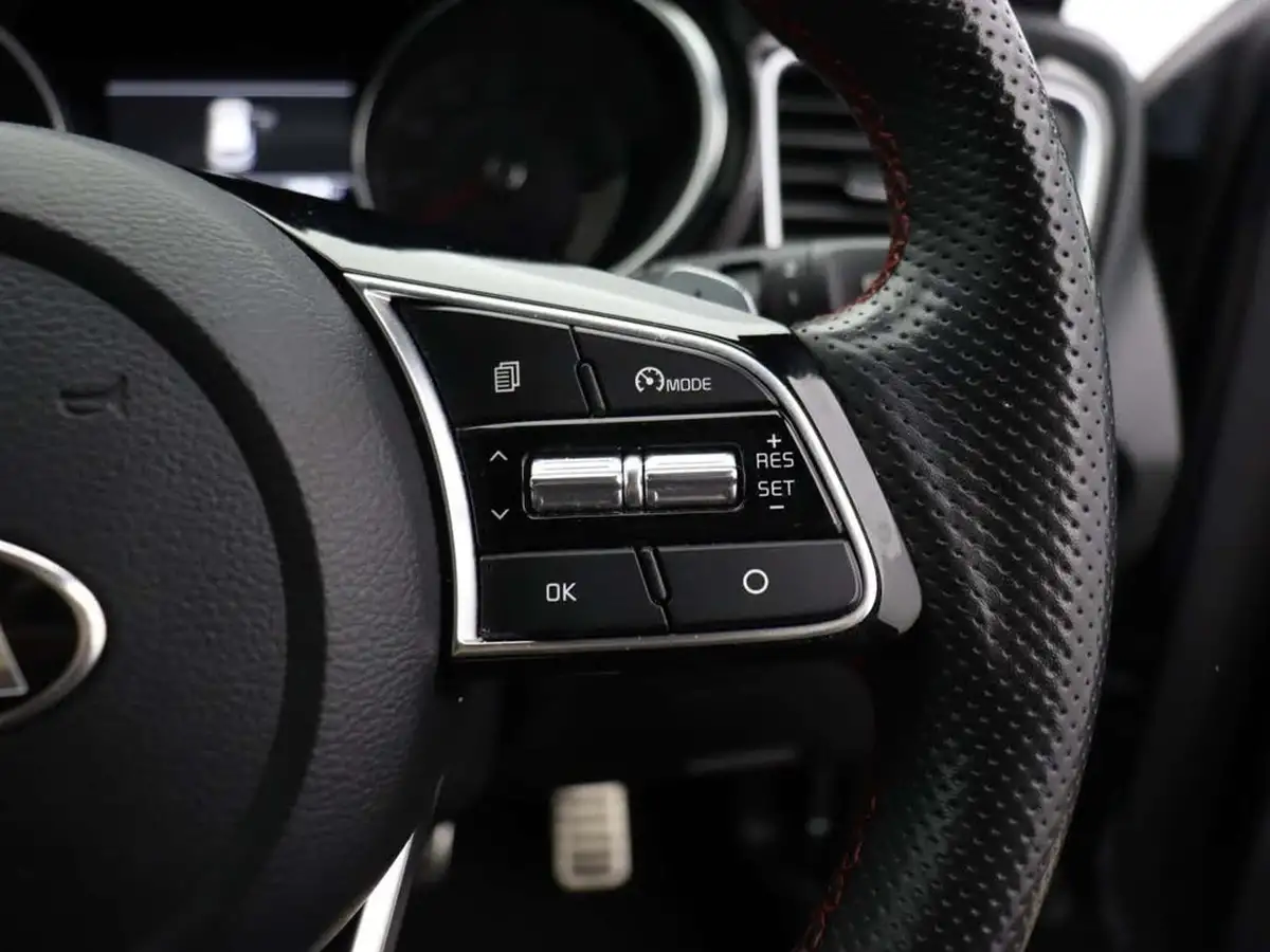 2021-kia-pro-ceed-16-t-gdi-gt-big-35