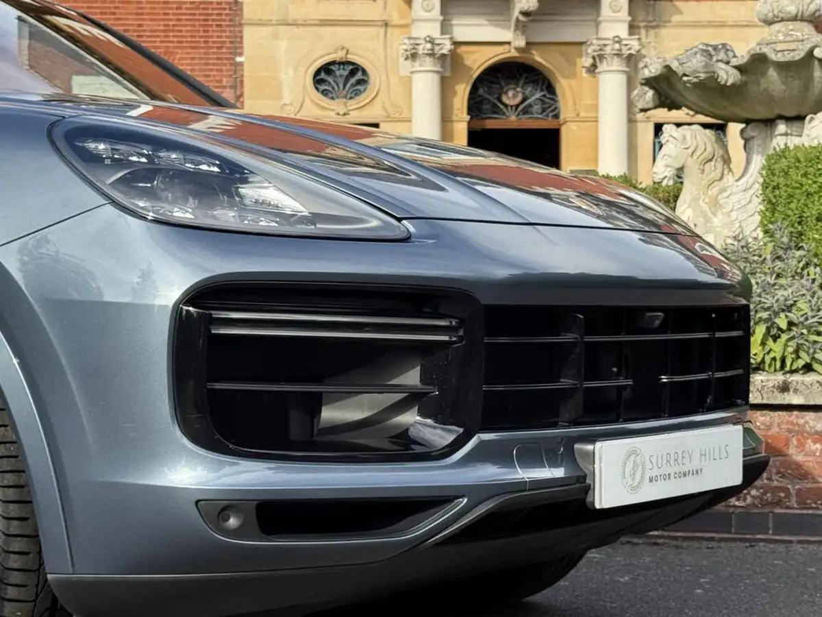 2018-porsche-cayenne-40-v8-turbo-big-27