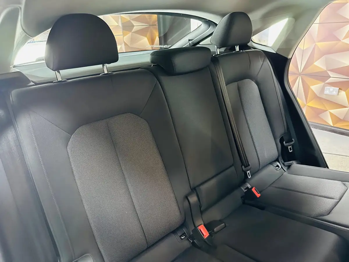 2021-audi-q3-15-35-tfsi-cod-sportback-s-tronic-big-29