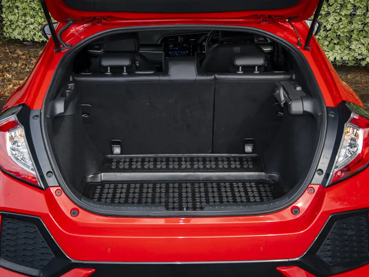 2019-honda-civic-15-vtec-turbo-prestige-cvt-big-8