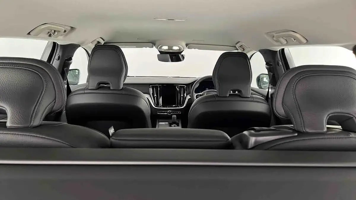2025-volvo-v60-20-b4-plus-station-wagon-big-47