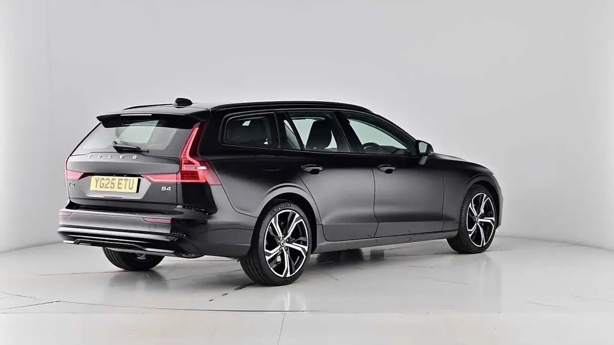 2025-volvo-v60-20-b4-plus-station-wagon-big-75