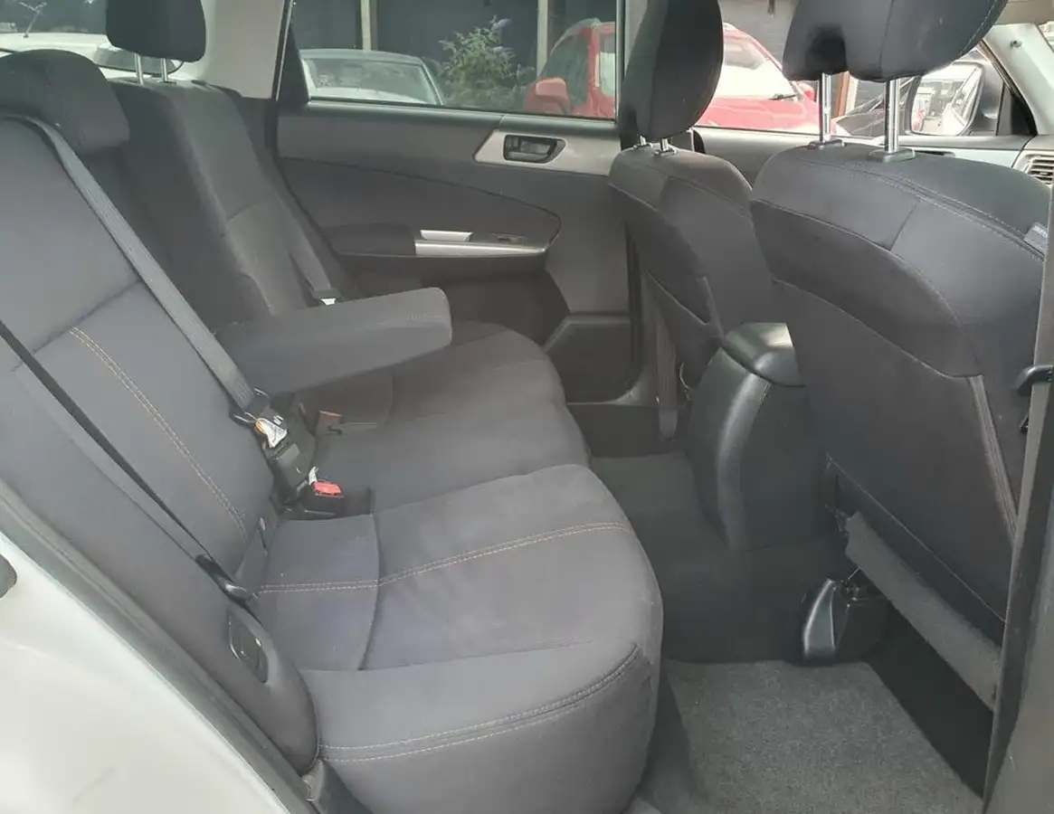 2010-subaru-forester-20td-suretrak-big-14