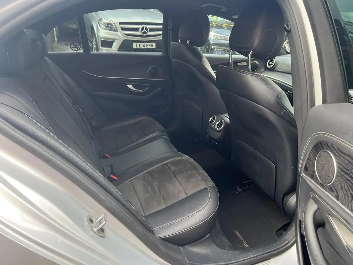 2019-mercedes-benz-e-class-20d-e220d-amg-line-saloon-4d-plus-big-6