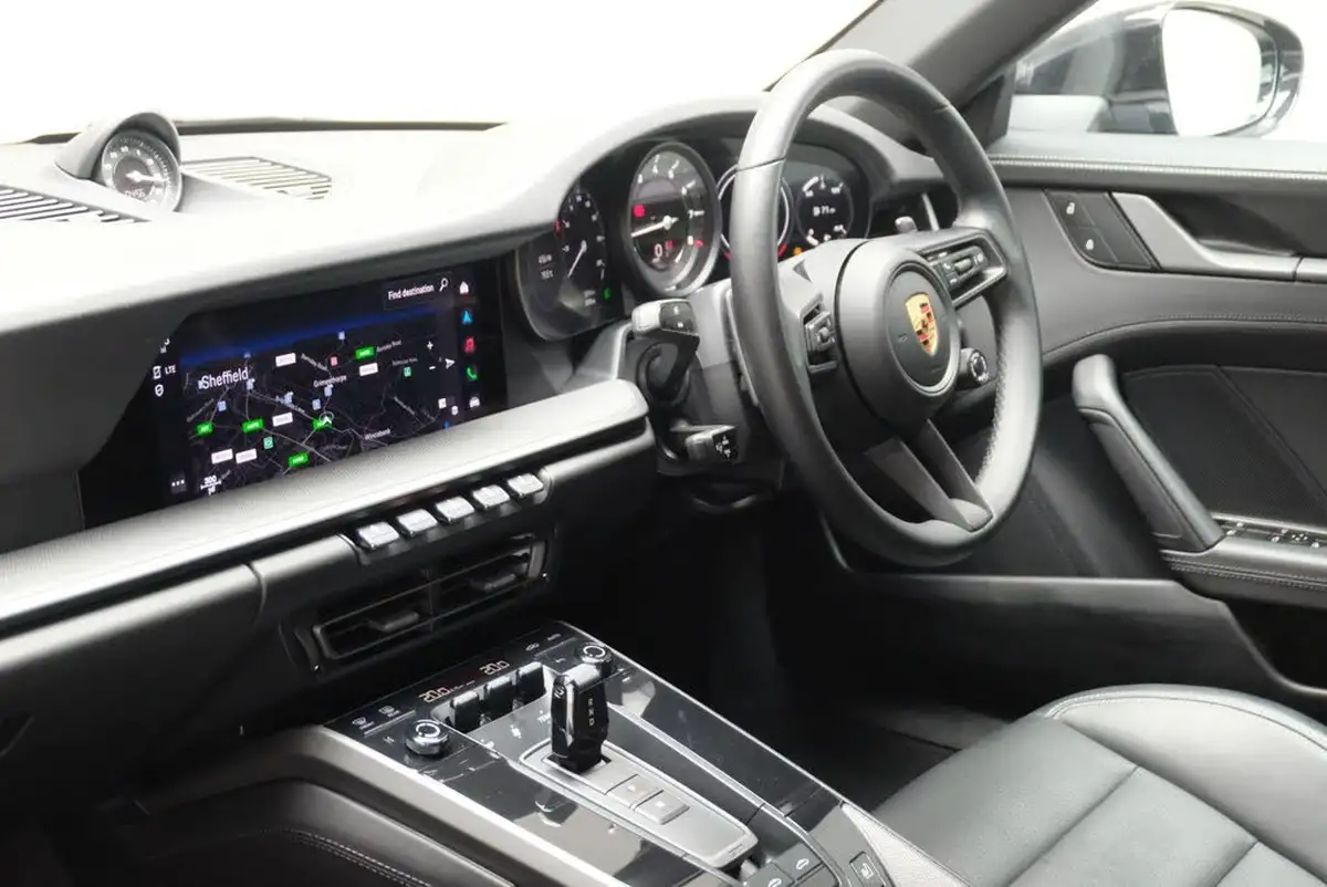 2023-porsche-911-30-targa-4s-pdk-big-10