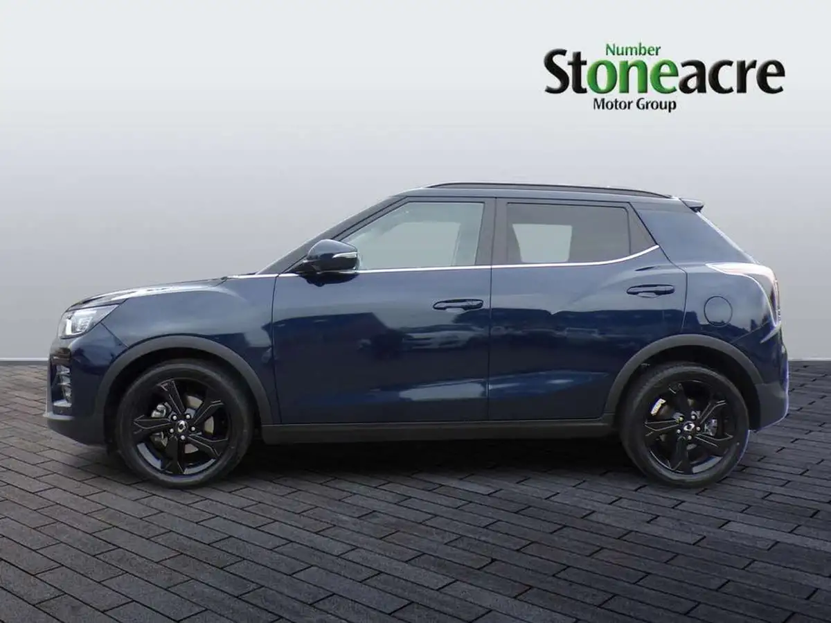 2024-kgm-ssangyong-tivoli-15-k40-auto-big-4
