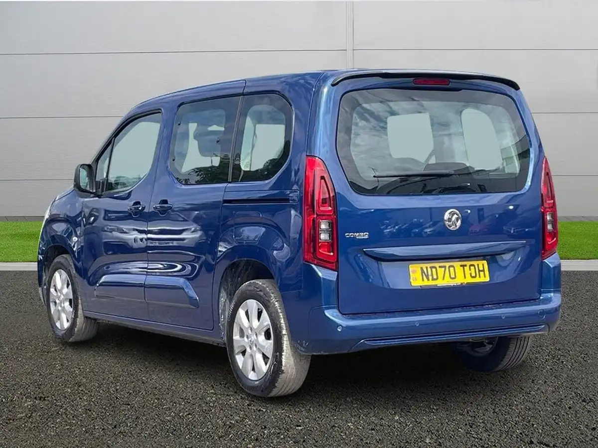 2020-vauxhall-combo-life-12i-energy-130ps-7st-auto-big-4