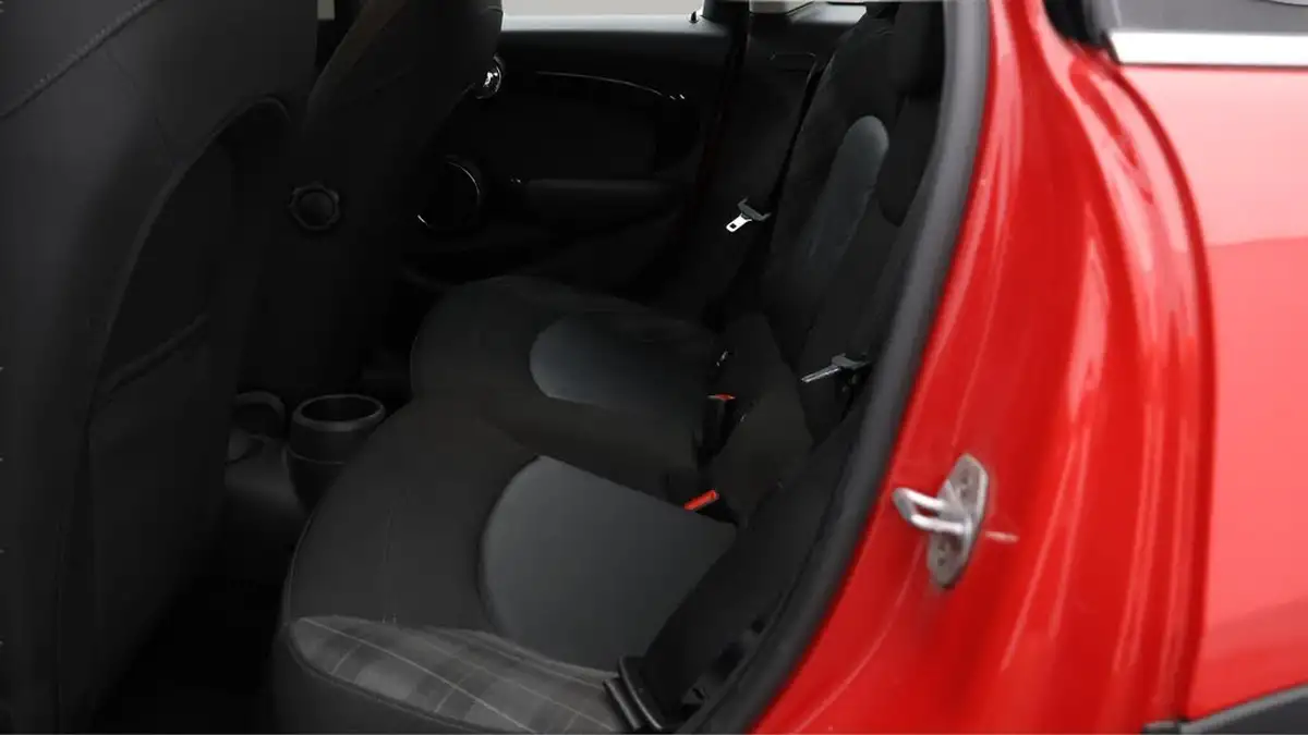 2017-mini-cooper-15-cooper-ss-hatchback-5d-big-16