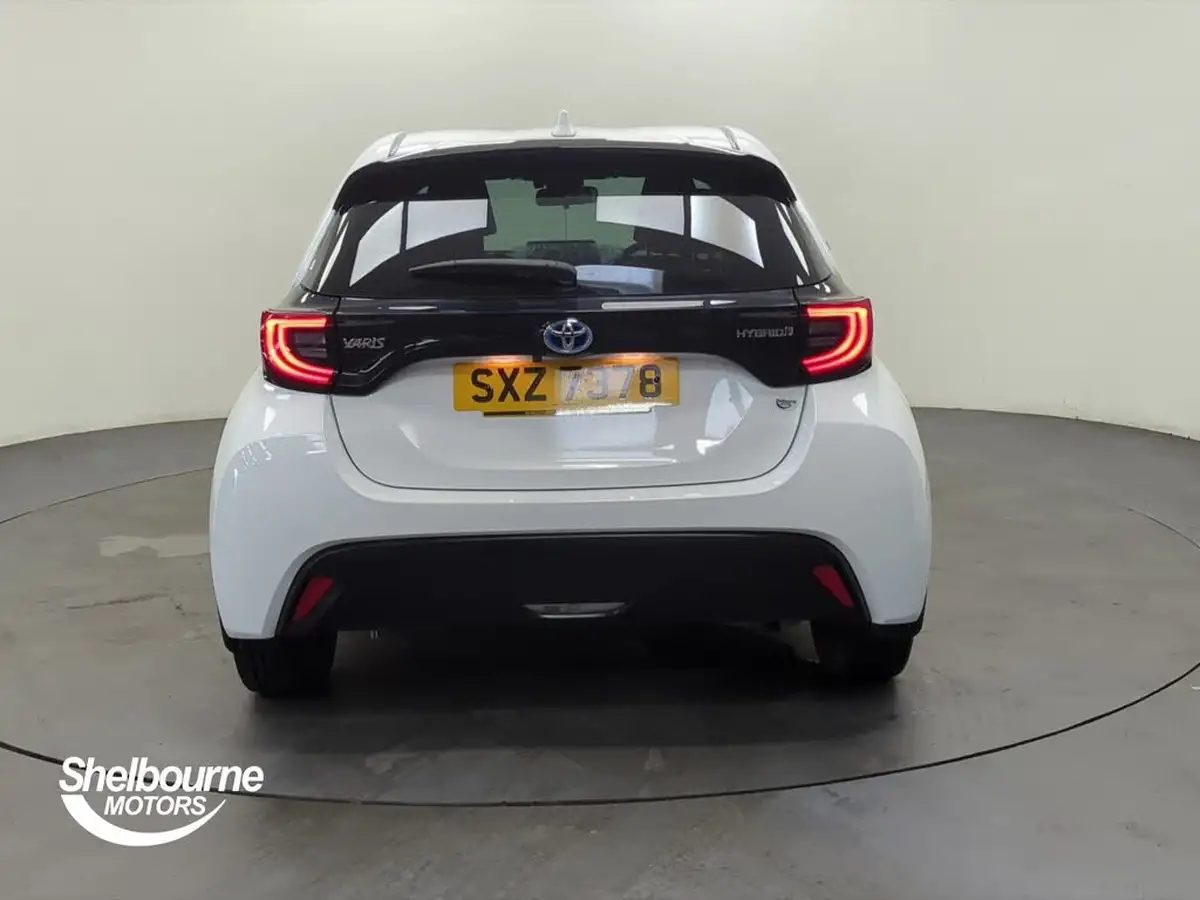 2023-toyota-yaris-15-vvt-i-design-big-12