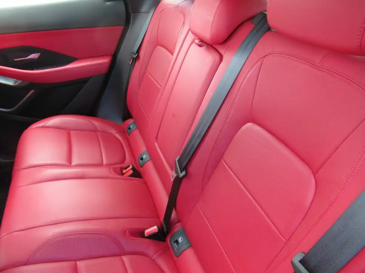 2019-jaguar-e-pace-20-i4-r-dynamic-se-249ps-big-22