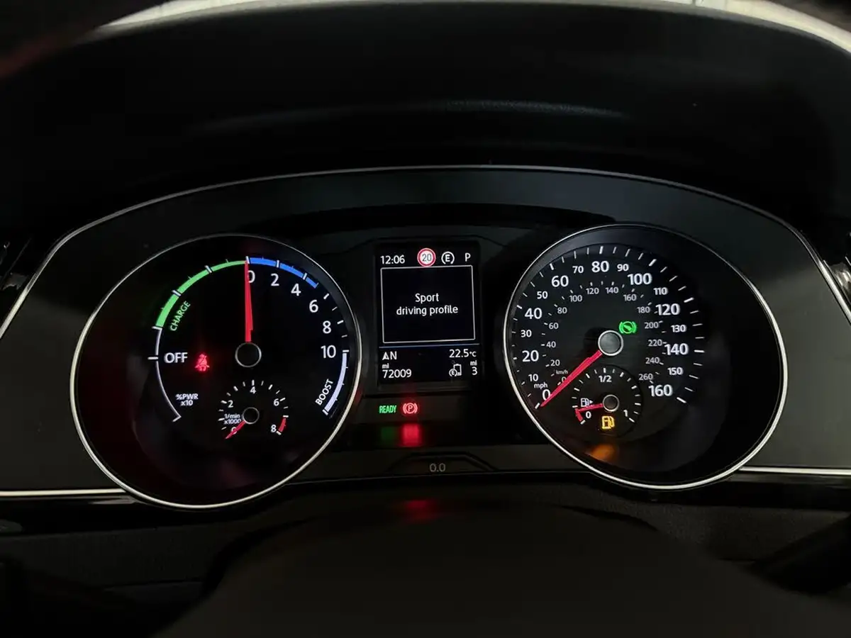 2021-volkswagen-passat-14-tsi-gte-saloon-4d-big-47