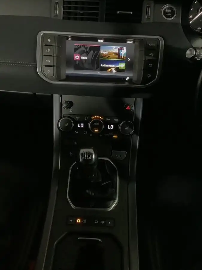 2018-land-rover-range-rover-evoque-20td4-landmark-big-23