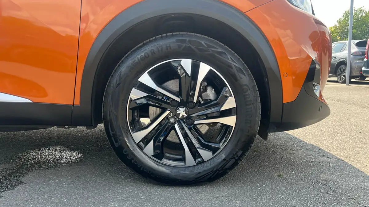 2021-peugeot-2008-suv-e-gt-big-16
