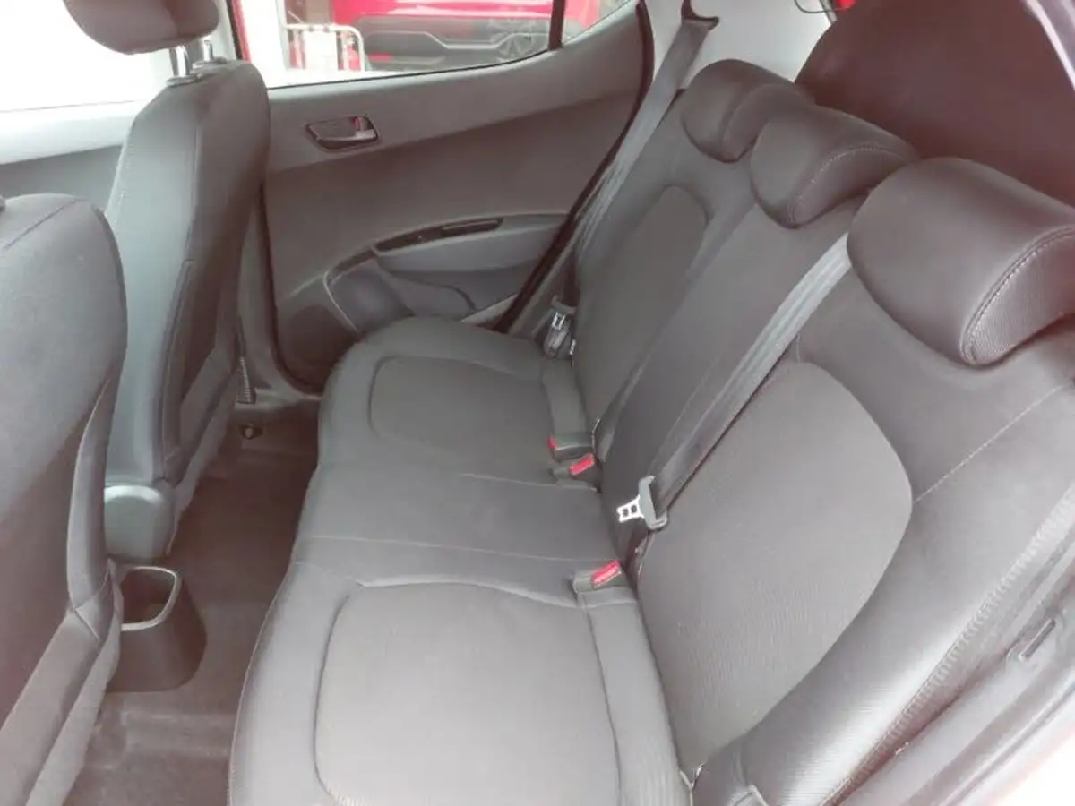 2020-hyundai-i10-10-play-big-5