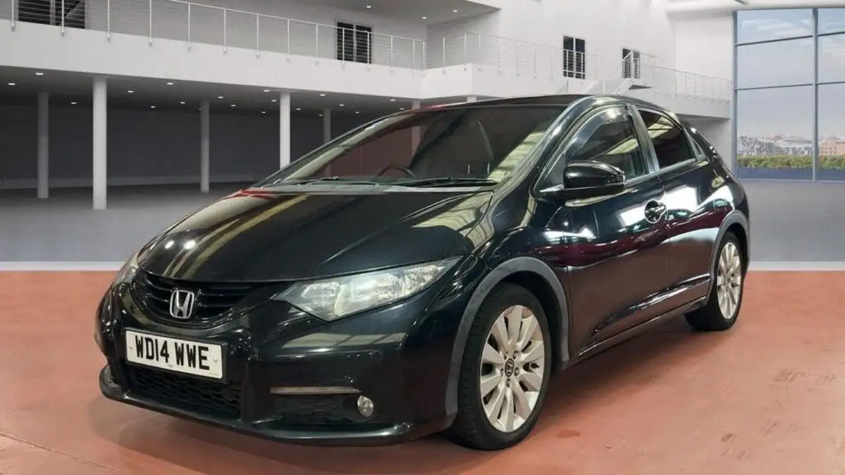 2014-honda-civic-18-sr-hatchback-auto-big-5