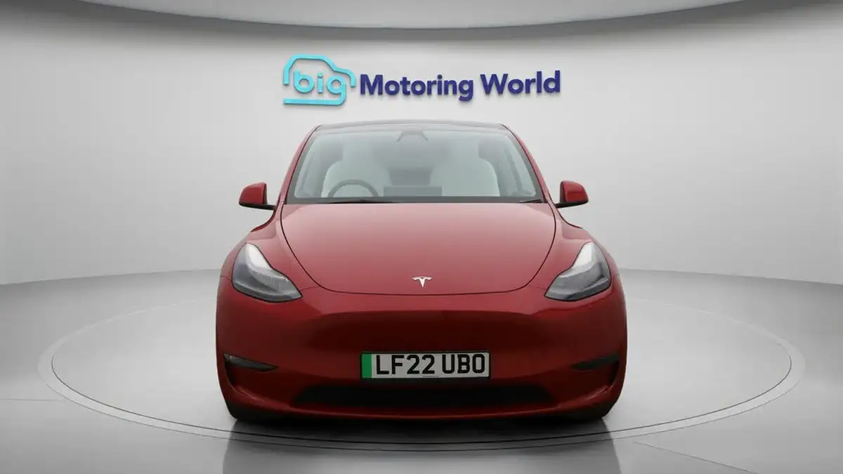 2022-tesla-model-y-e-long-range-big-2