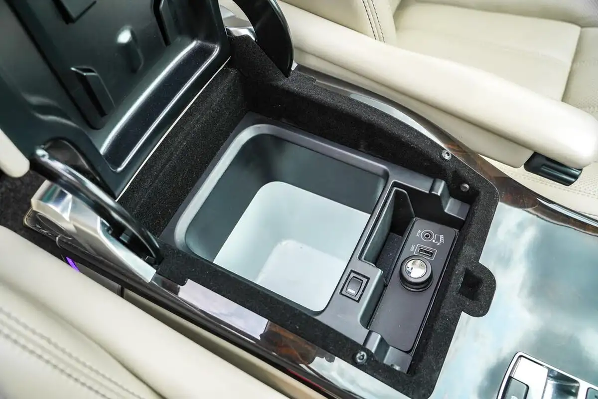 2014-land-rover-range-rover-30-sd-v6-autobiography-30-sd-ss-big-38