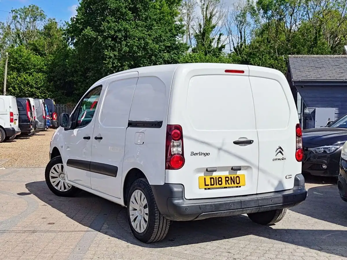 2018-citroen-berlingo-e-l1-635-lx-big-3