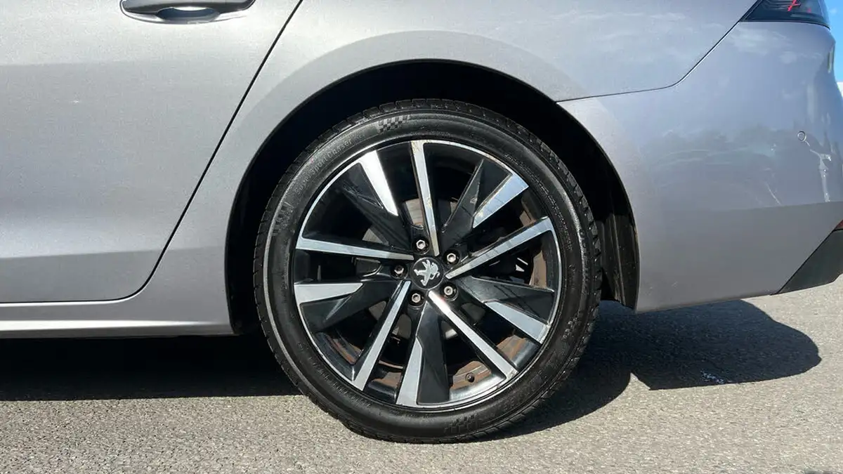 2023-peugeot-508-sw-12-puretech-gt-130ps-big-14