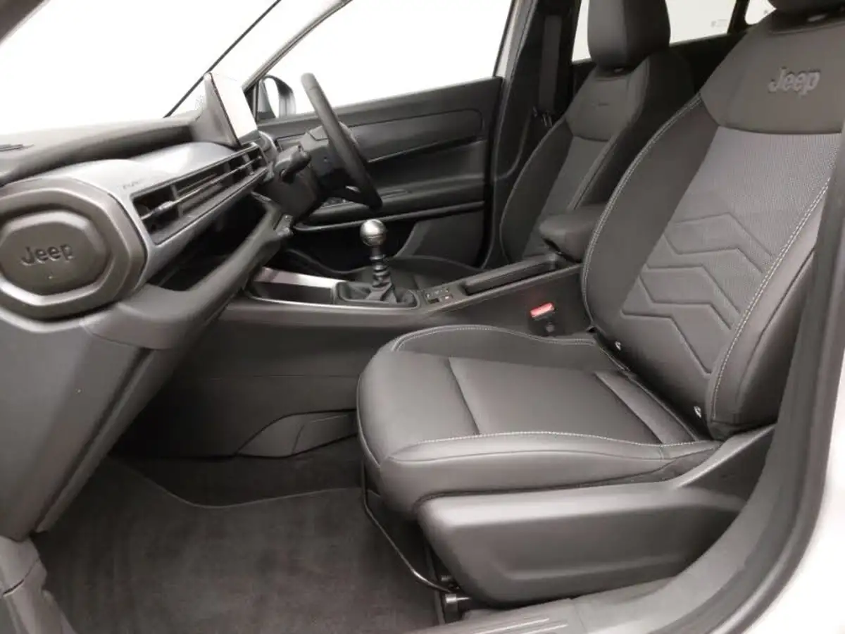 2025-jeep-avenger-12-gse-summit-big-4