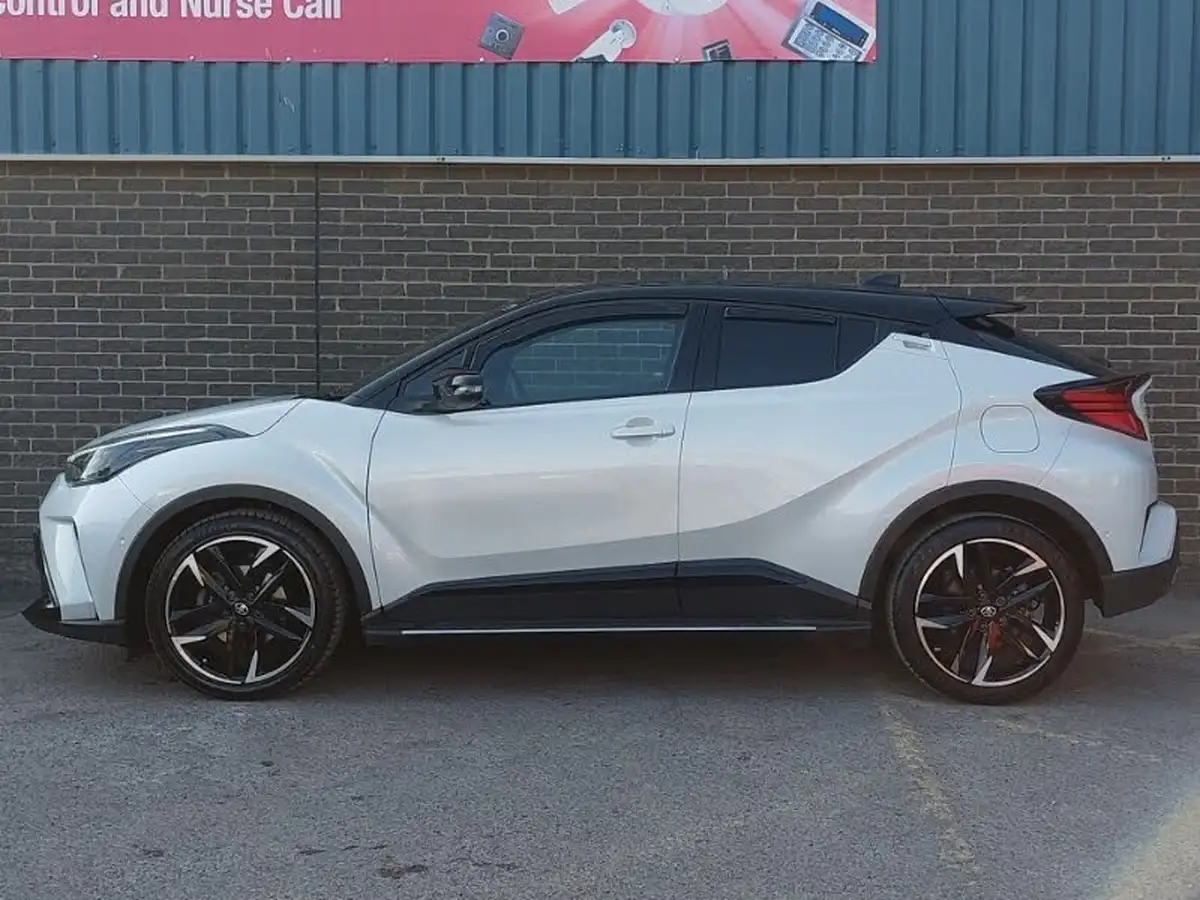 2023-toyota-c-hr-20-vvt-i-gr-sport-181bhp-big-3