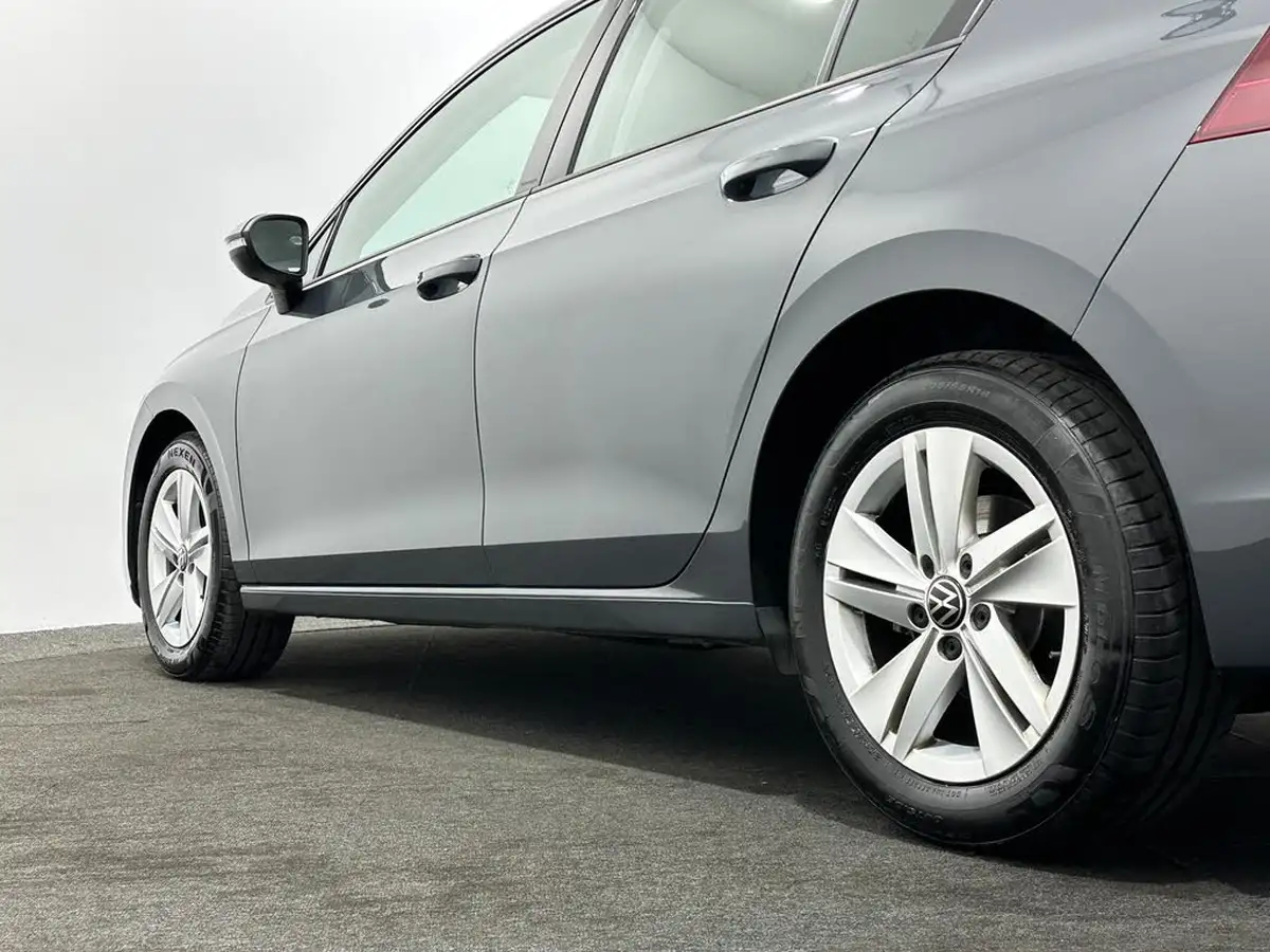 2023-volkswagen-golf-15-tsi-life-150ps-hatchback-big-45