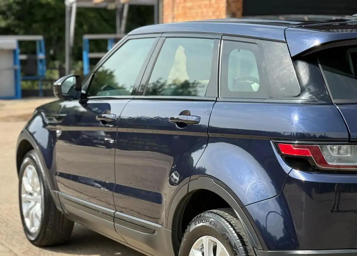 2016-land-rover-range-rover-evoque-20td4-se-tech-ss-hatchback-5d-auto-big-25