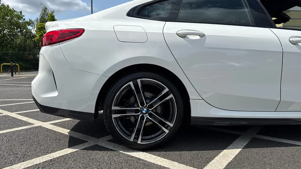 2022-bmw-2-series-15-218i-sport-lcp-coupe-4d-dct-big-15