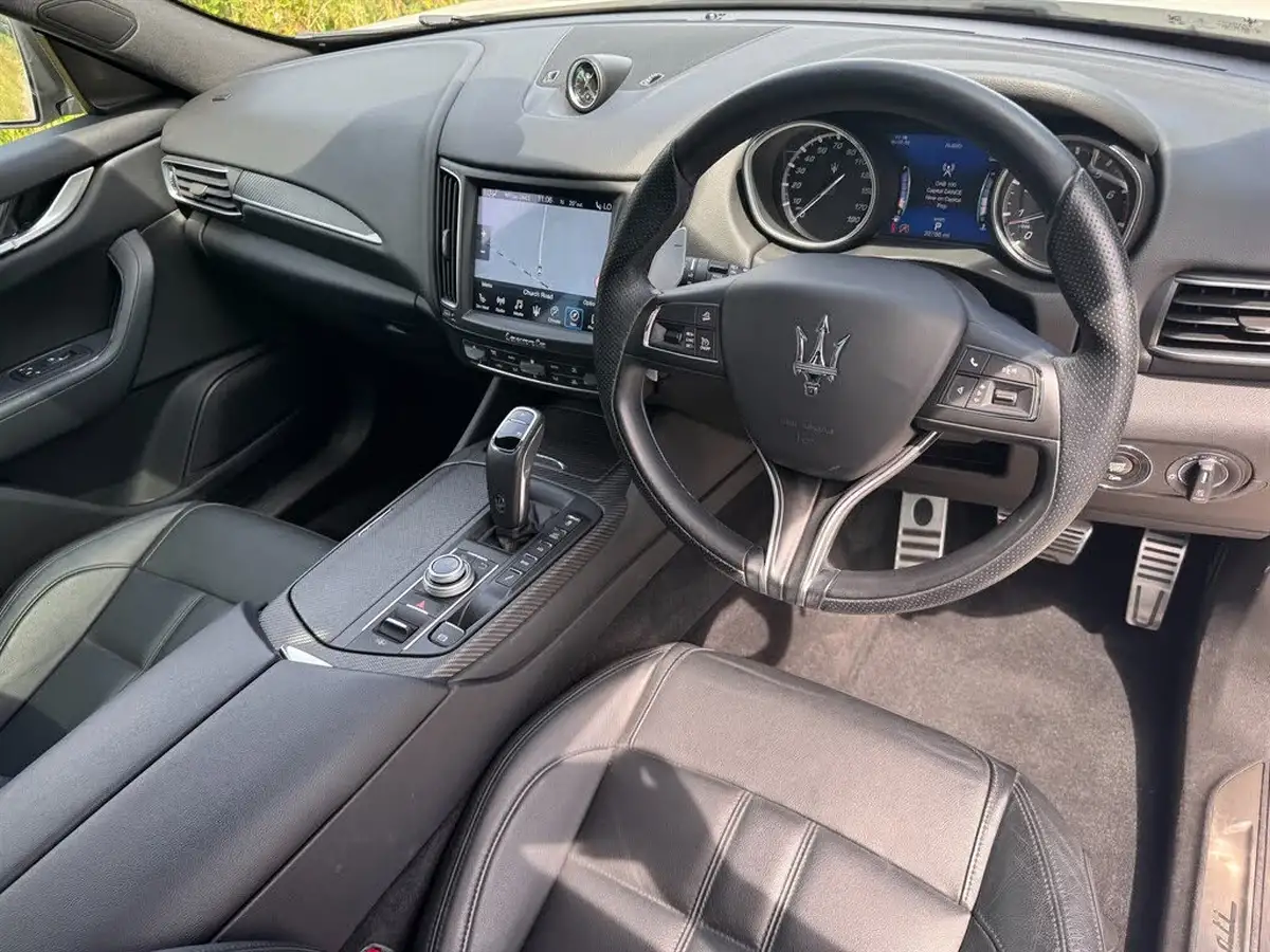 2020-maserati-levante-30-gransport-big-5