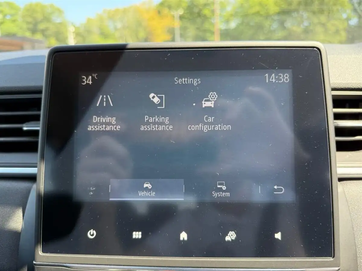 2021-renault-captur-13-tce-iconic-140ps-big-37