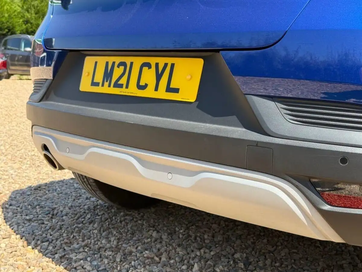 2021-renault-captur-13-tce-iconic-140ps-big-13