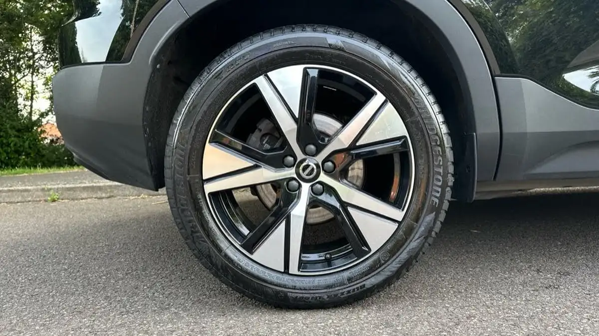2021-volvo-xc40-15-t5-r-design-262bhp-big-40