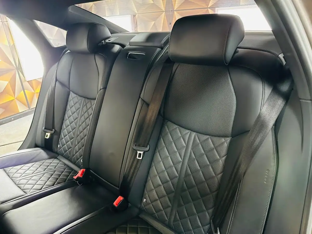 2020-audi-a8-30-55-tfsi-black-edition-big-14