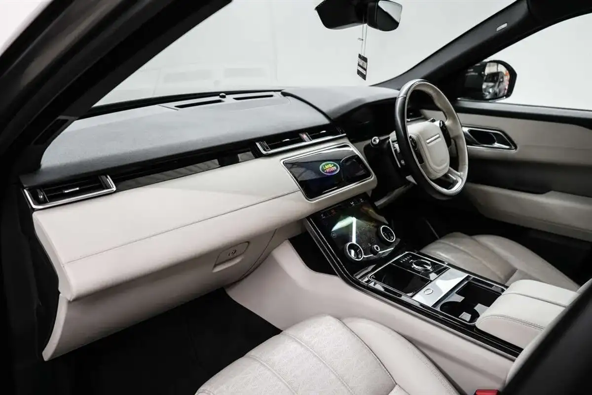 2019-land-rover-range-rover-velar-20-d240-r-dynamic-hse-big-18