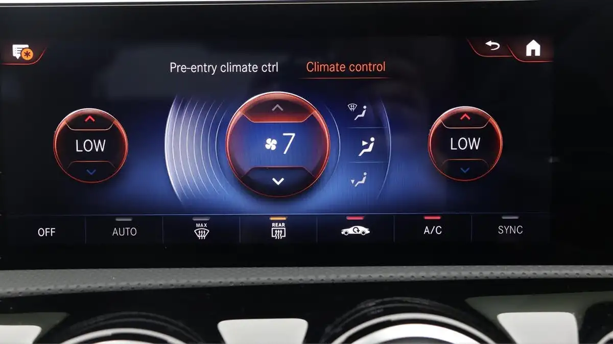 2021-mercedes-benz-a-class-20-a250-amg-line-executive-edition-saloon-4d-big-22