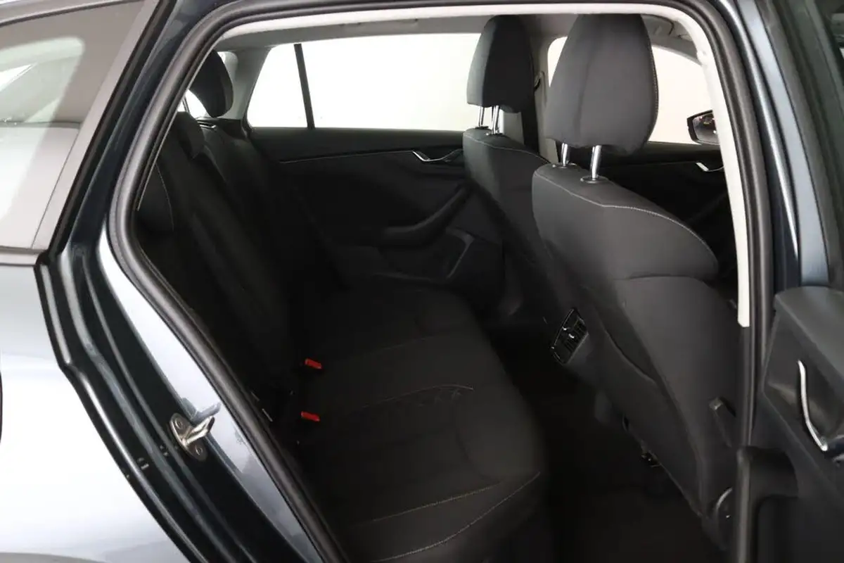 2021-skoda-scala-10-tsi-se-95ps-big-13