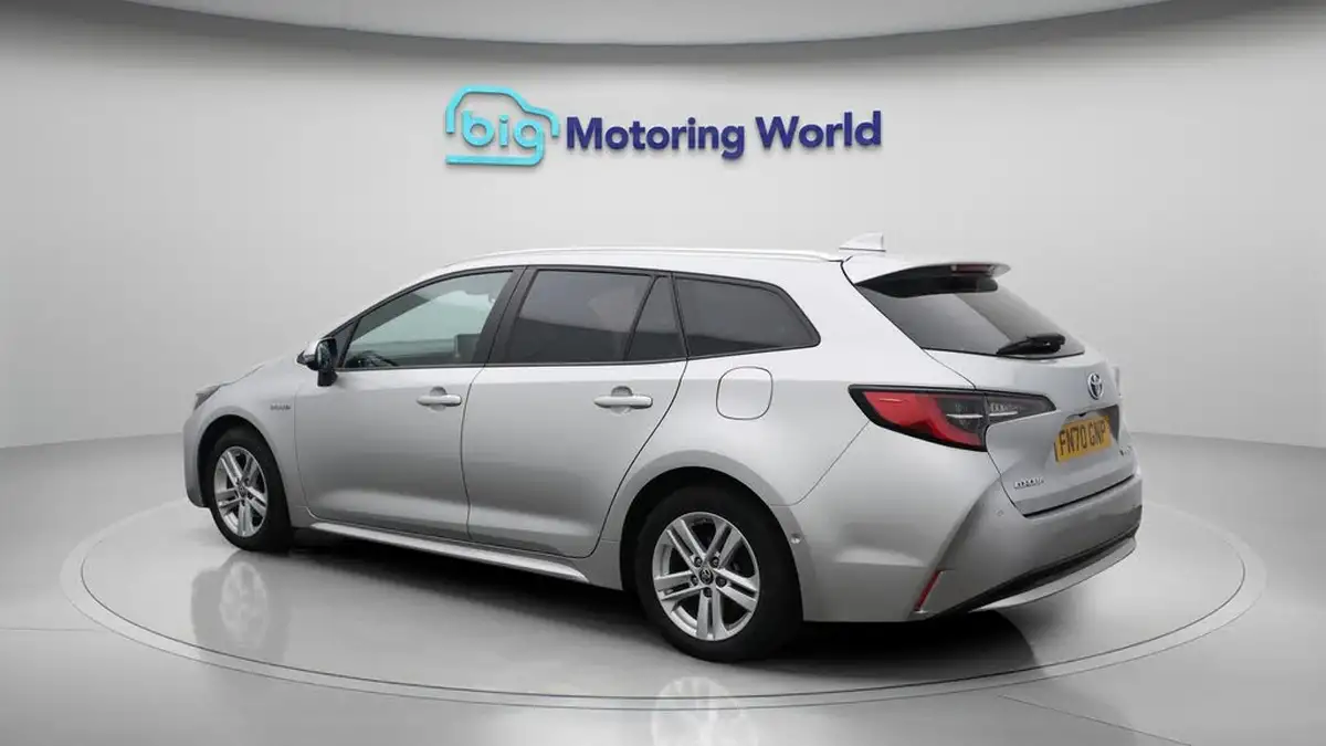 2020-toyota-corolla-18-vvt-i-icon-tech-spare-wheel-touring-sports-5d-big-5